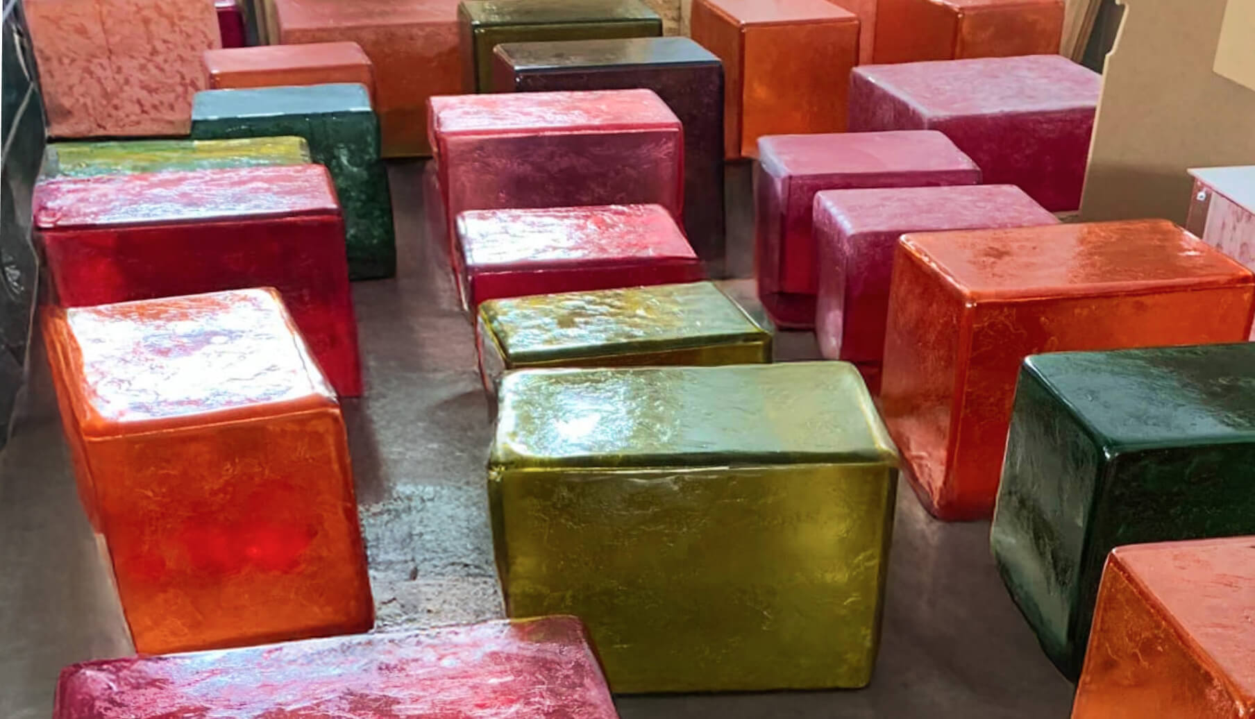 hollow resin cubes